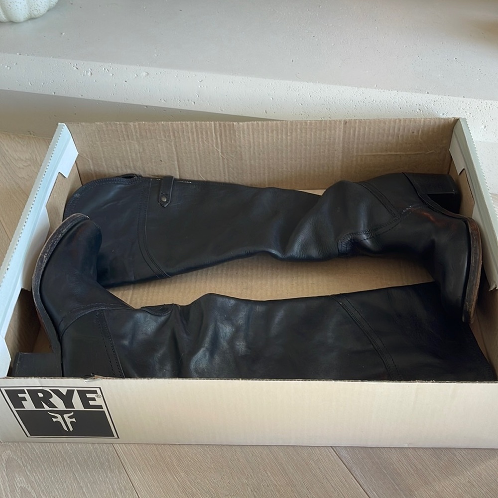 FRYE Jane Tall Cuff Black 8